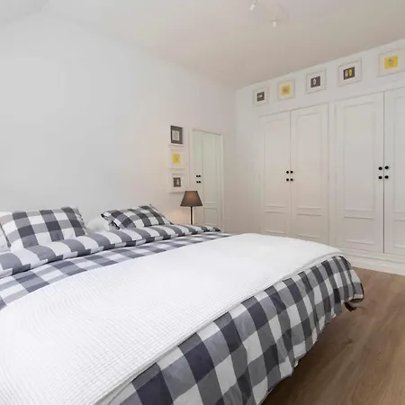 Panticasa Amarilla By Bevalle * Panticosa